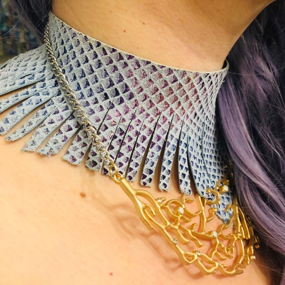 Mermaid leather fringe coral necklace - Picture 3 of 8